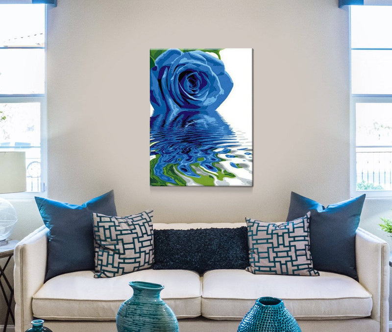 Schwierigkeit: Mittel Blumenbilder Blaue Rose spiegelt sich im Wasser - Malen nach Zahlen